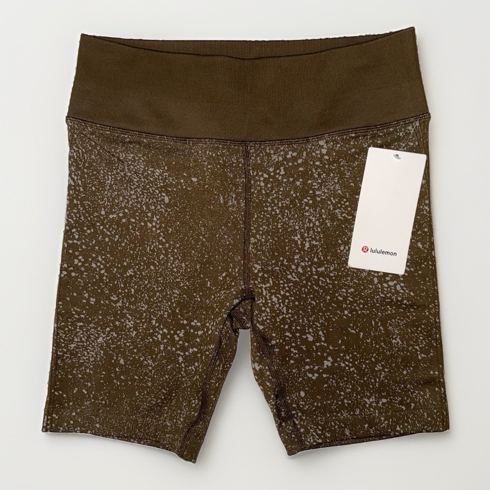 NWT Lululemon Ebb to Street HR Shorts 8" Size 10 Distorted Noise Olive Brown